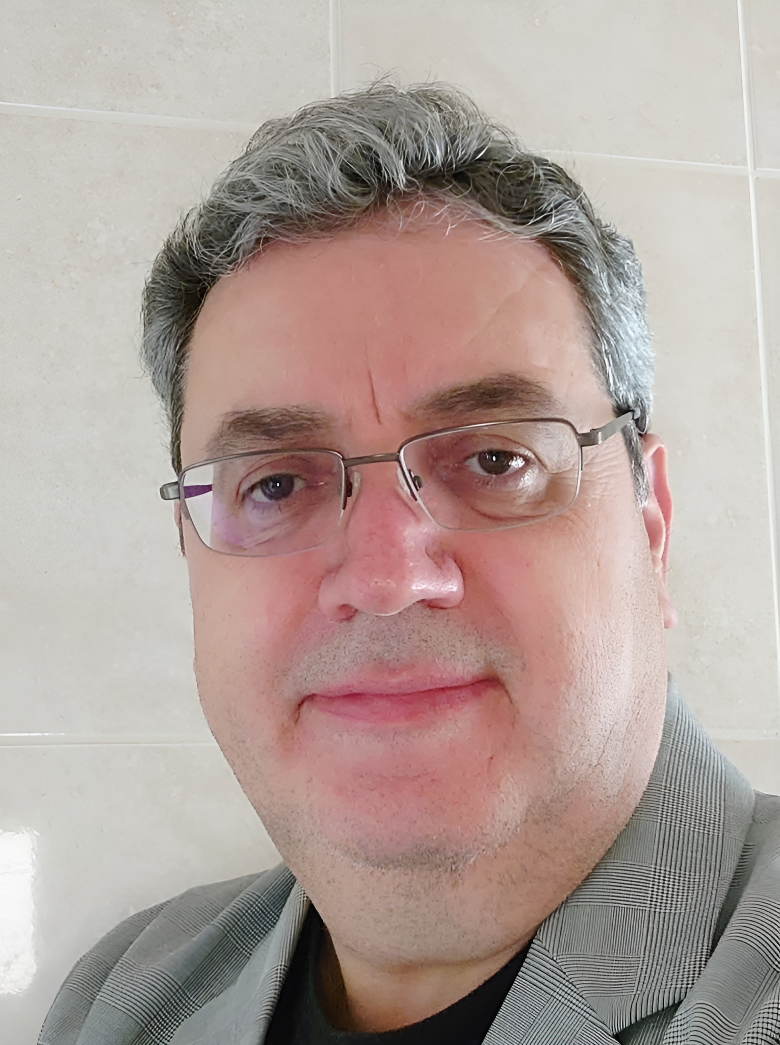Dr. Imad Naasani 